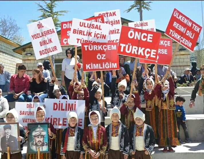Türk Dil Bayramı ve K.Mehmet Bey’i anma etkinlikleri siyasilerden ilgi görmedi